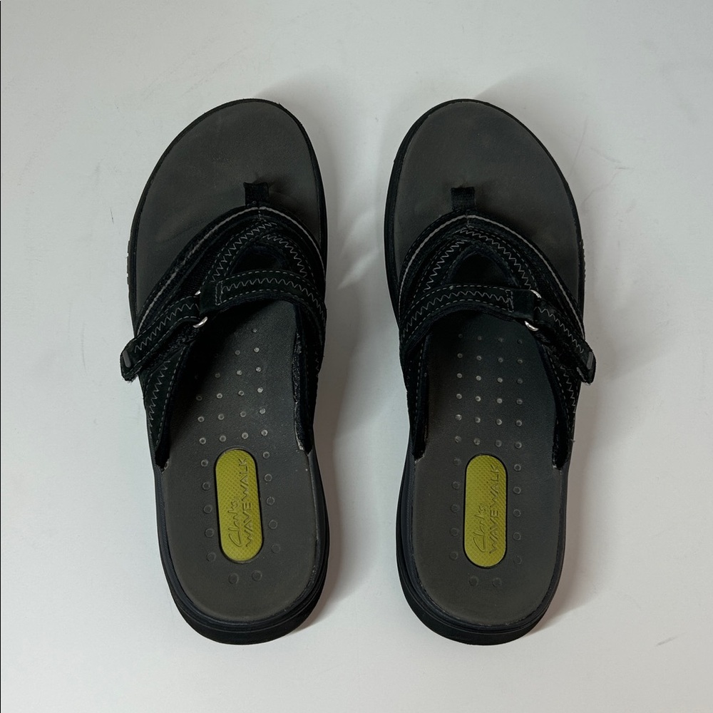 Clarks Wave Walk Flip Flops (8.5) | Black Thong Sandals
